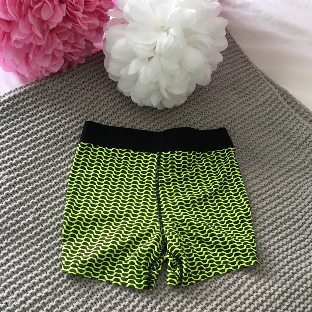 Nike Pros Neon Pattern - Picture 3 of 5